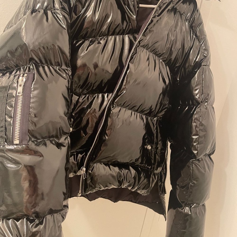 black jacket - Picture 3 of 5